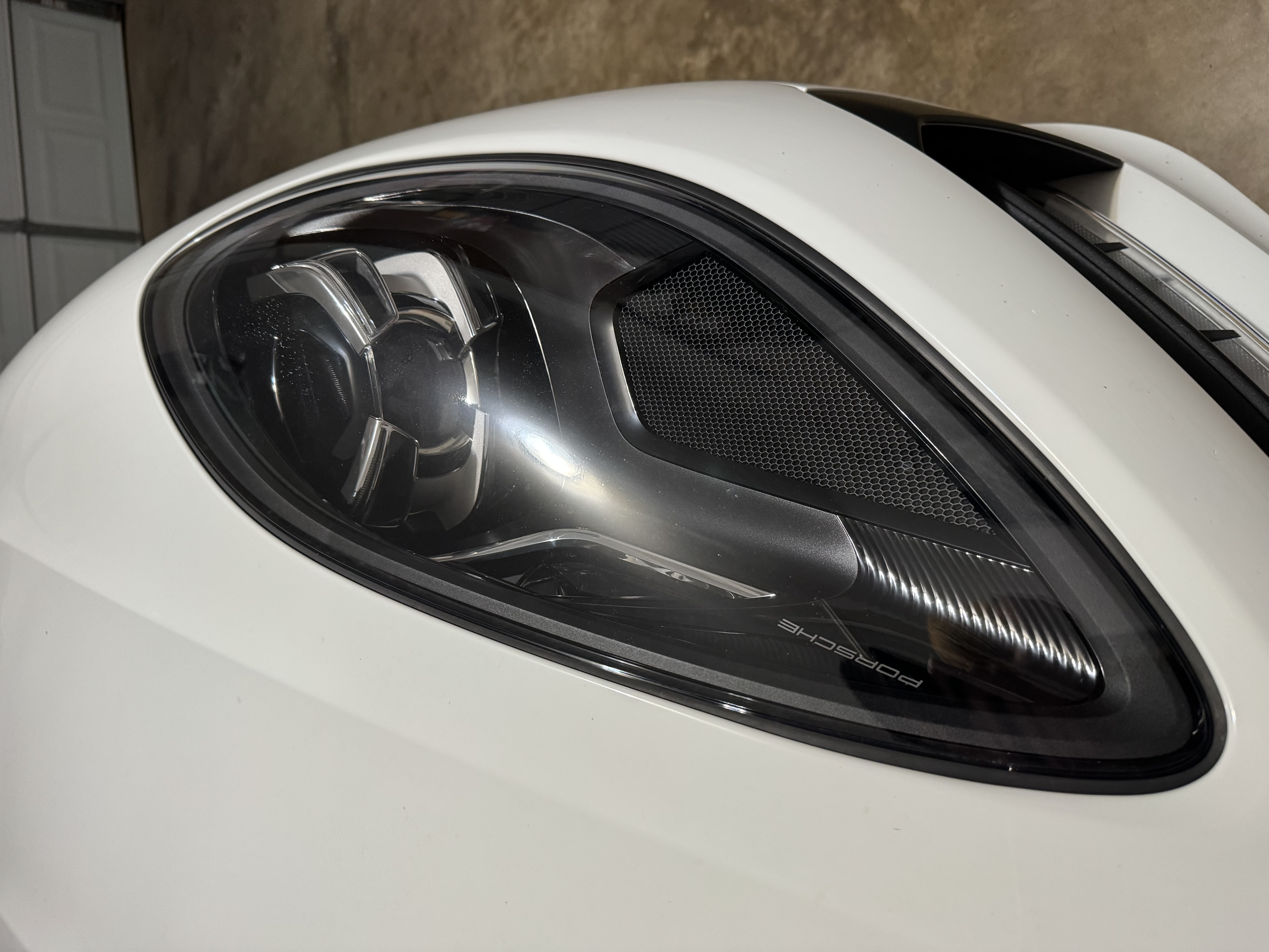 Used 2021 Porsche Macan AWD/4WD image 8