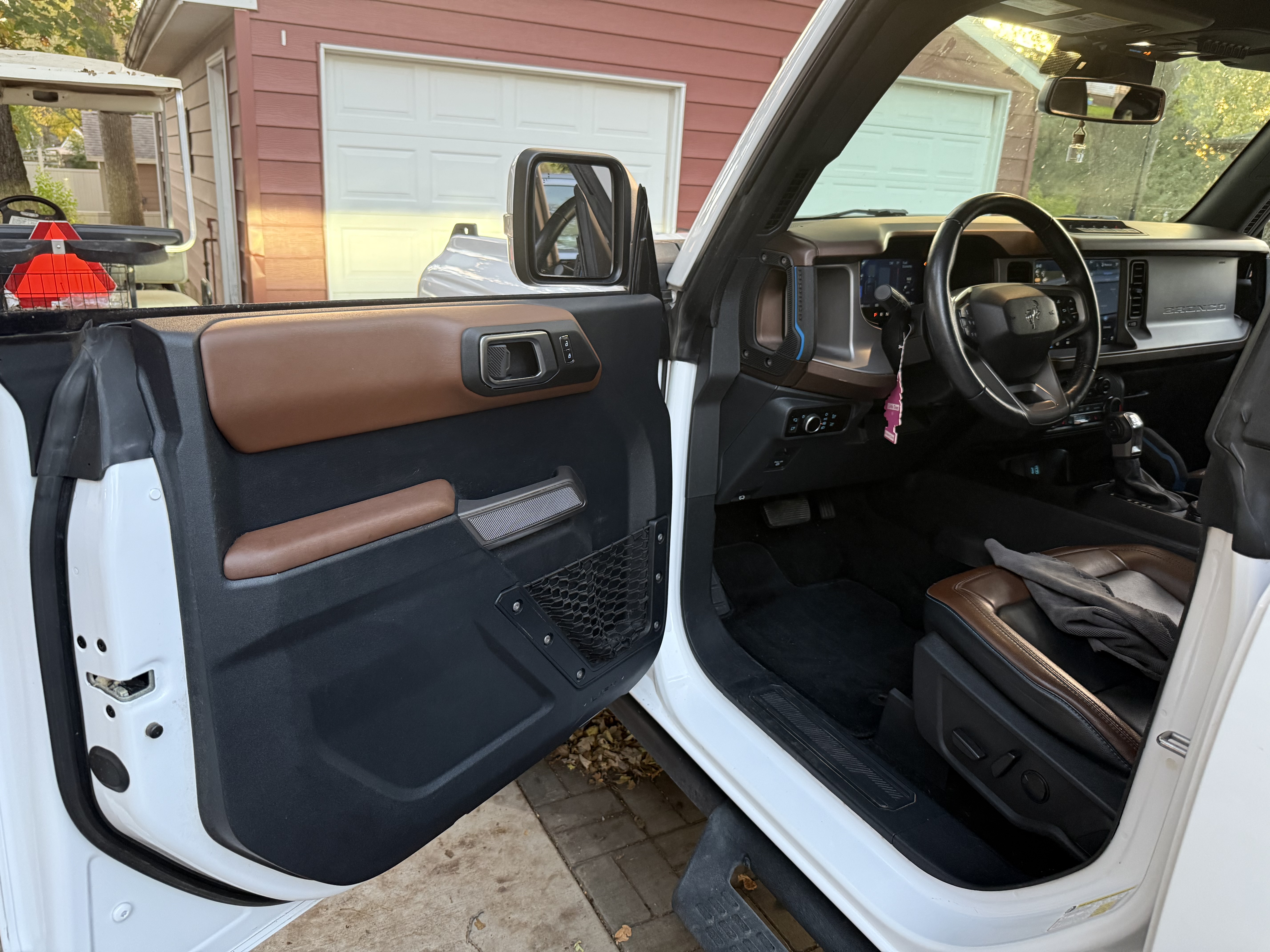 Used 2023 Ford Bronco Outer Banks w/ Sasquatch Package AWD/4WD image 14