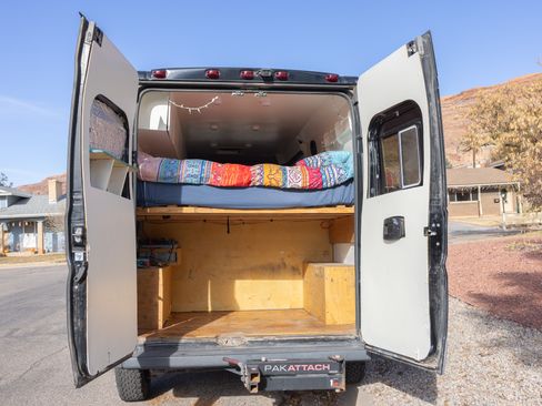 Used 2017 RAM ProMaster 2500 image 6