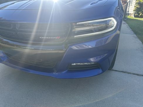 Used 2017 Dodge Charger SXT w/ AWD Plus Group image 4