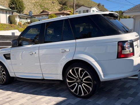 Used 2012 Land Rover Range Rover Sport HSE image 26