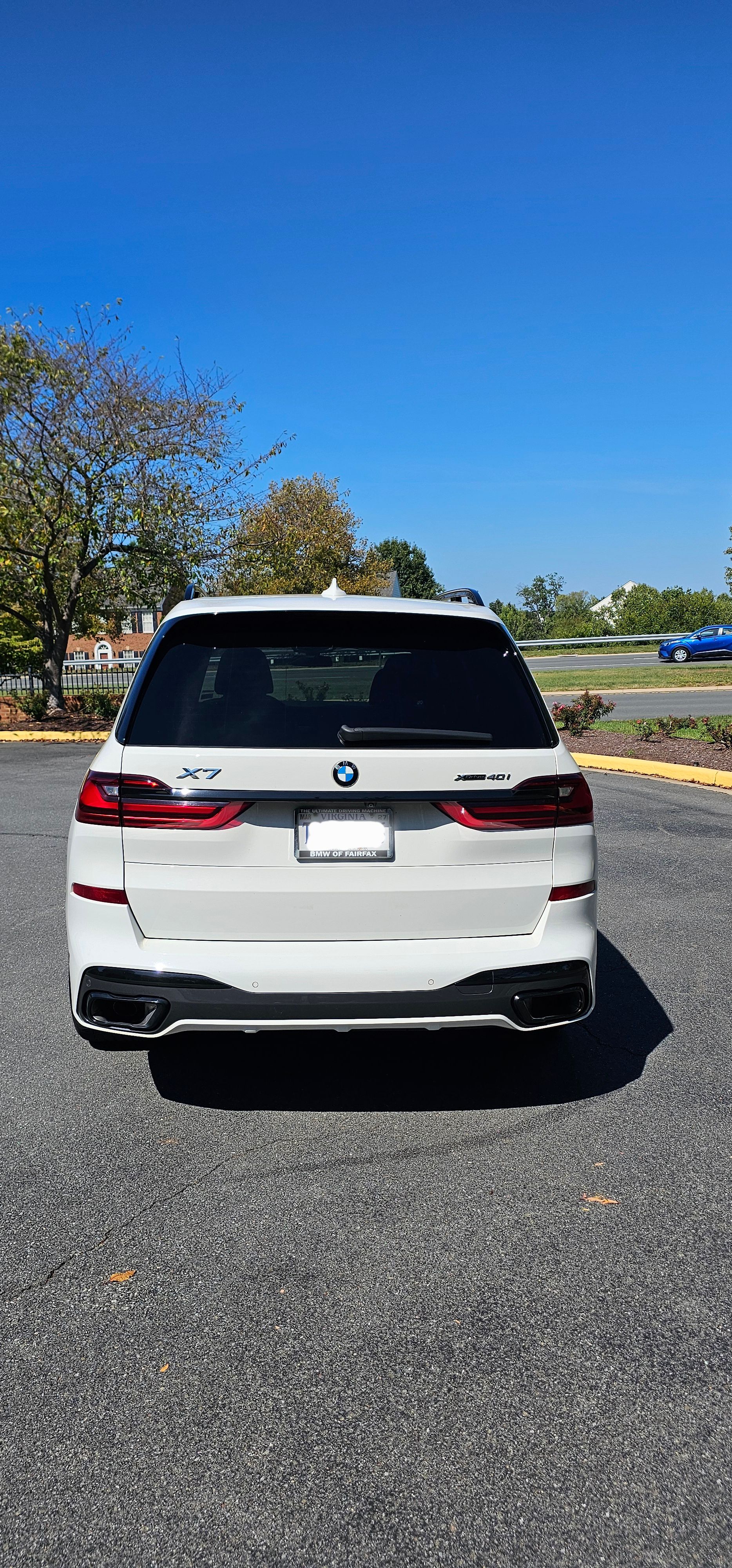 Used 2020 BMW X7 xDrive40i w/ M Sport Package AWD/4WD image 8