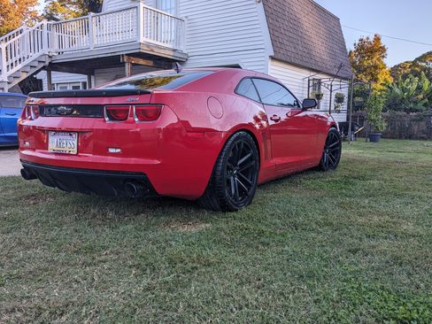 Used 2010 Chevrolet Camaro SS w/ Black Stripe Package image 4