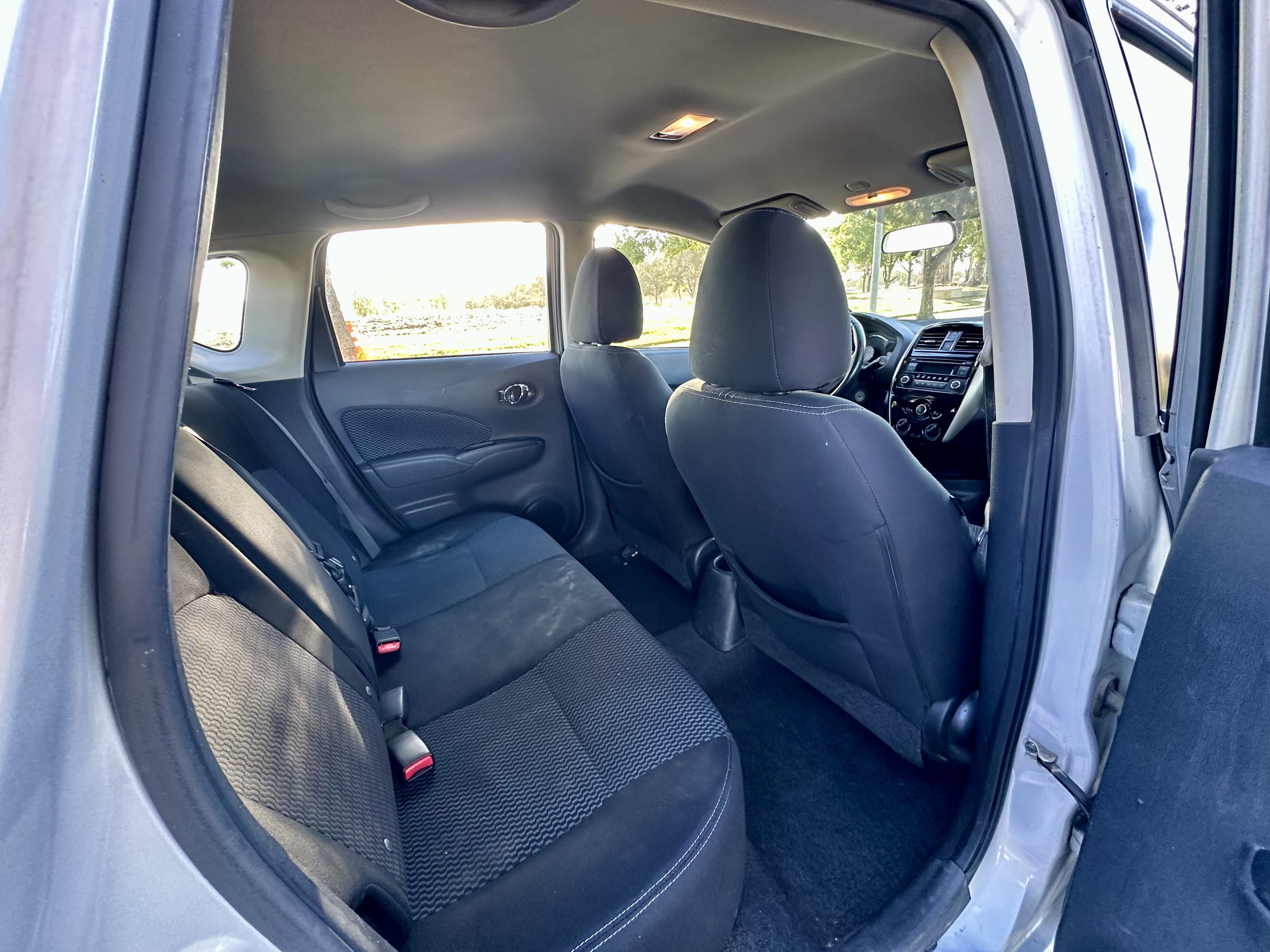 Used 2015 Nissan Versa Note SV FWD image 6