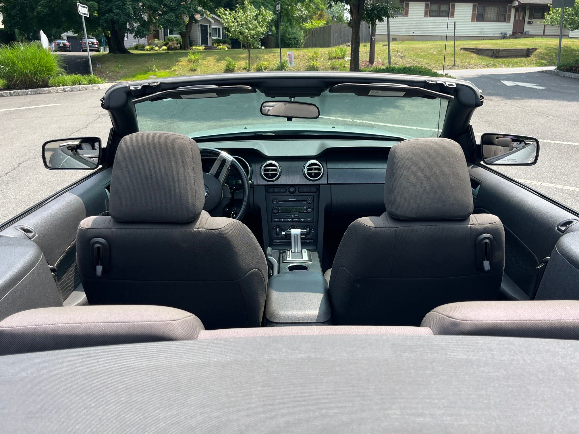 Used 2007 Ford Mustang Convertible RWD image 14