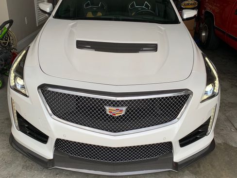 Used 2016 Cadillac CTS V w/ Carbon Fiber Package image 12