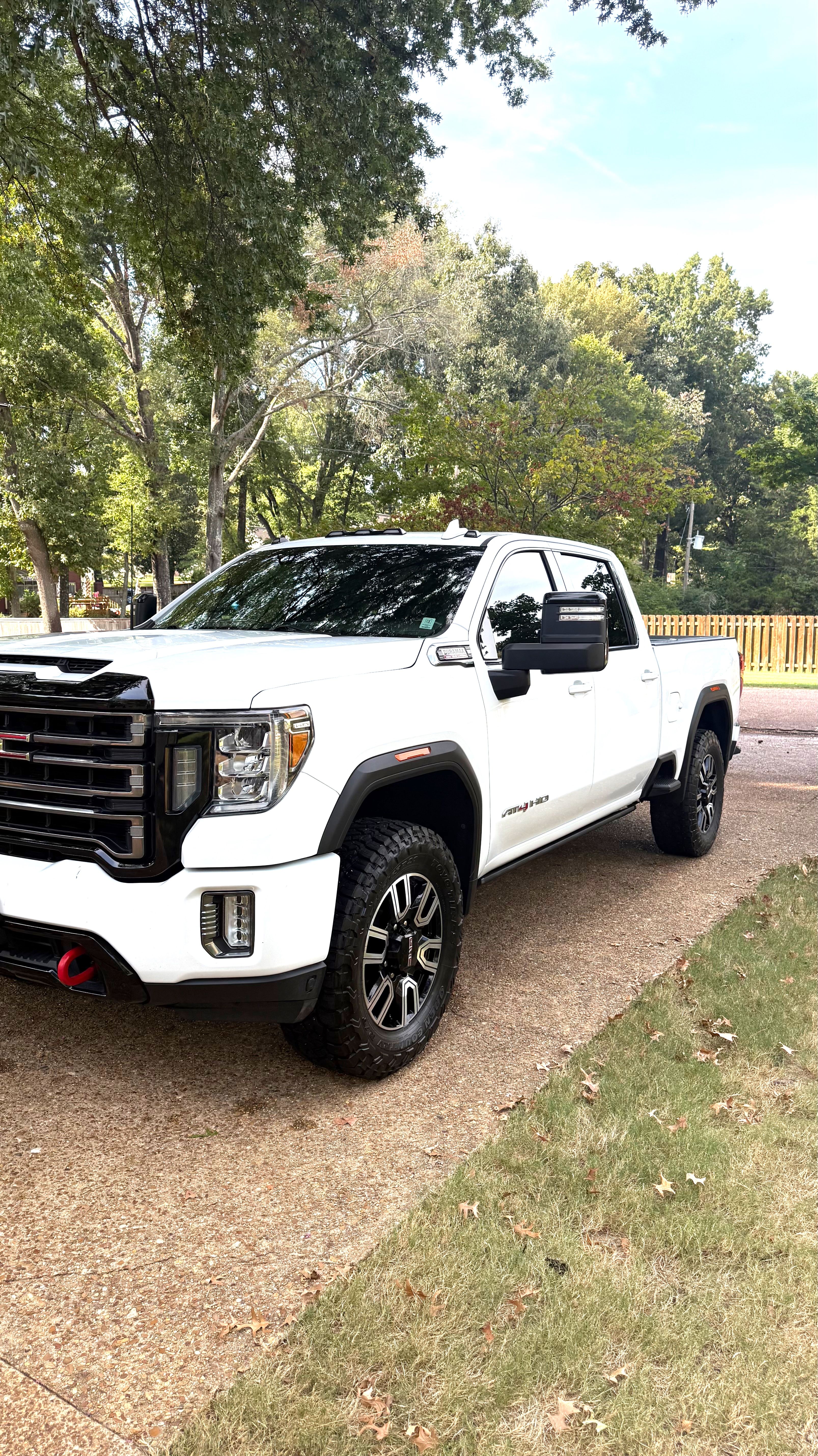 Used 2022 GMC Sierra 2500 AT4 w/ Gooseneck/5TH Wheel Package AWD/4WD image 2