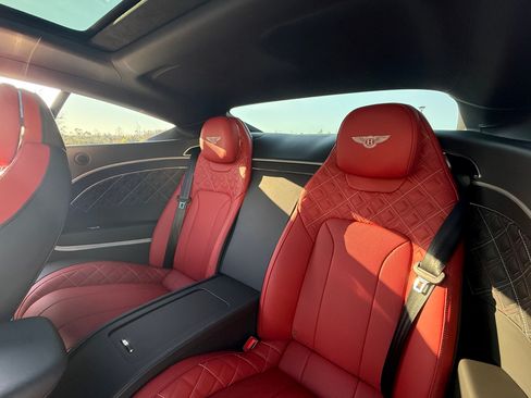 Used 2023 Bentley Continental GT Mulliner image 22