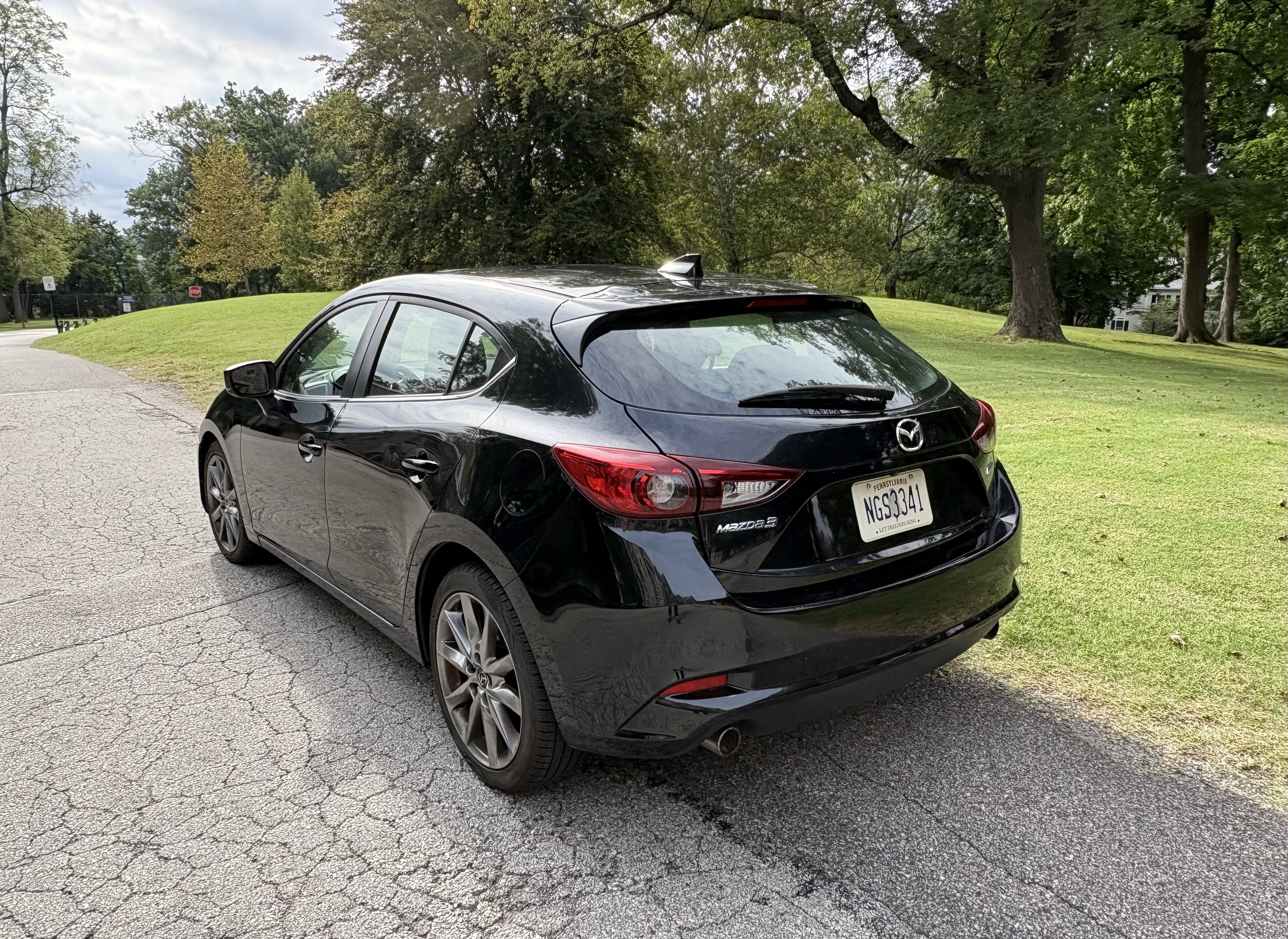 Used 2018 MAZDA MAZDA3 Touring FWD image 6