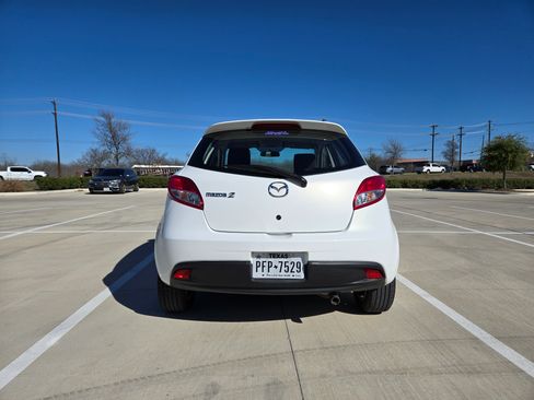 Used 2013 MAZDA MAZDA2 Touring image 6