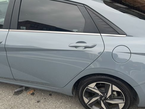 Used 2023 Hyundai Elantra Limited image 15