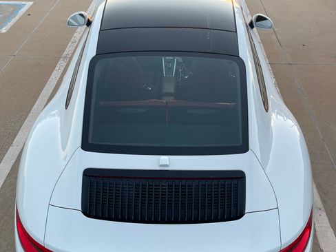 Used 2017 Porsche 911 Carrera S image 4