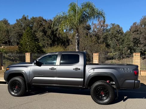 Used 2023 Toyota Tacoma TRD Pro image 2