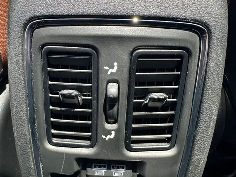 Used 2021 Jeep Grand Cherokee Overland AWD/4WD image 19