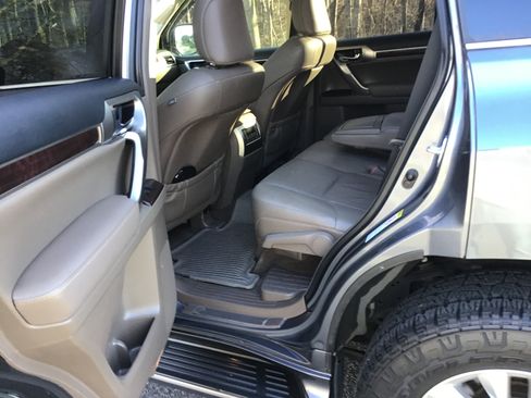 Used 2016 Lexus GX 460 image 8