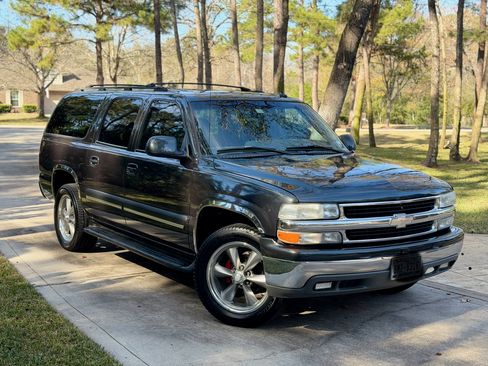 Used 2003 Chevrolet Suburban LT w/ LT Preferred Equipment Group image 5