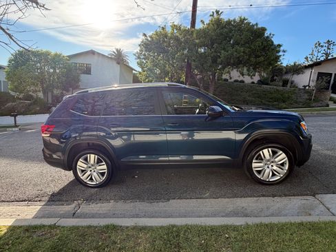 Used 2019 Volkswagen Atlas SE w/ Panoramic Sunroof Package image 5