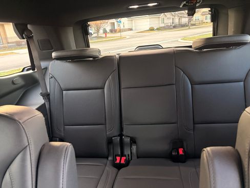 Used 2023 Chevrolet Tahoe Z71 w/ Z71 Off-Road Package image 10