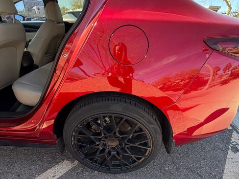 Used 2021 MAZDA MAZDA3 s image 22