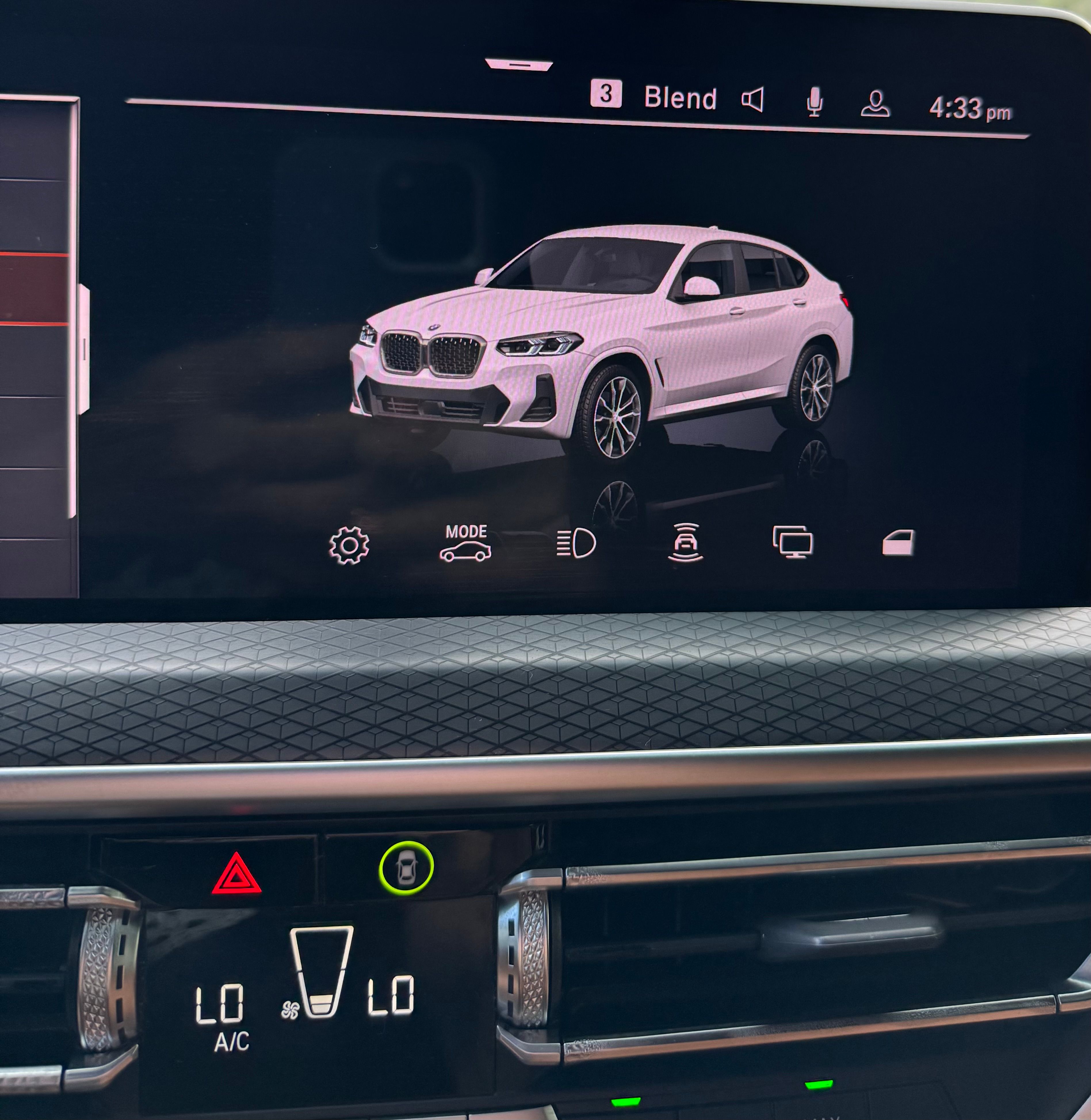 Used 2023 BMW X4 xDrive30i w/ M Sport Package AWD/4WD image 11