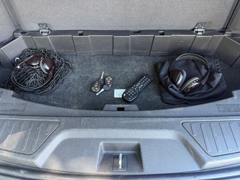 Used 2011 GMC Acadia Denali AWD/4WD image 8