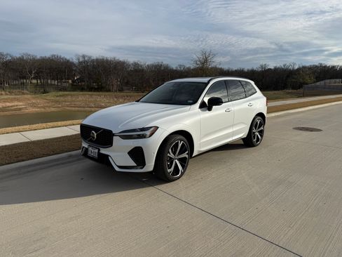 Used 2025 Volvo XC60 B5 Ultra w/ Protection Package Premier image 1