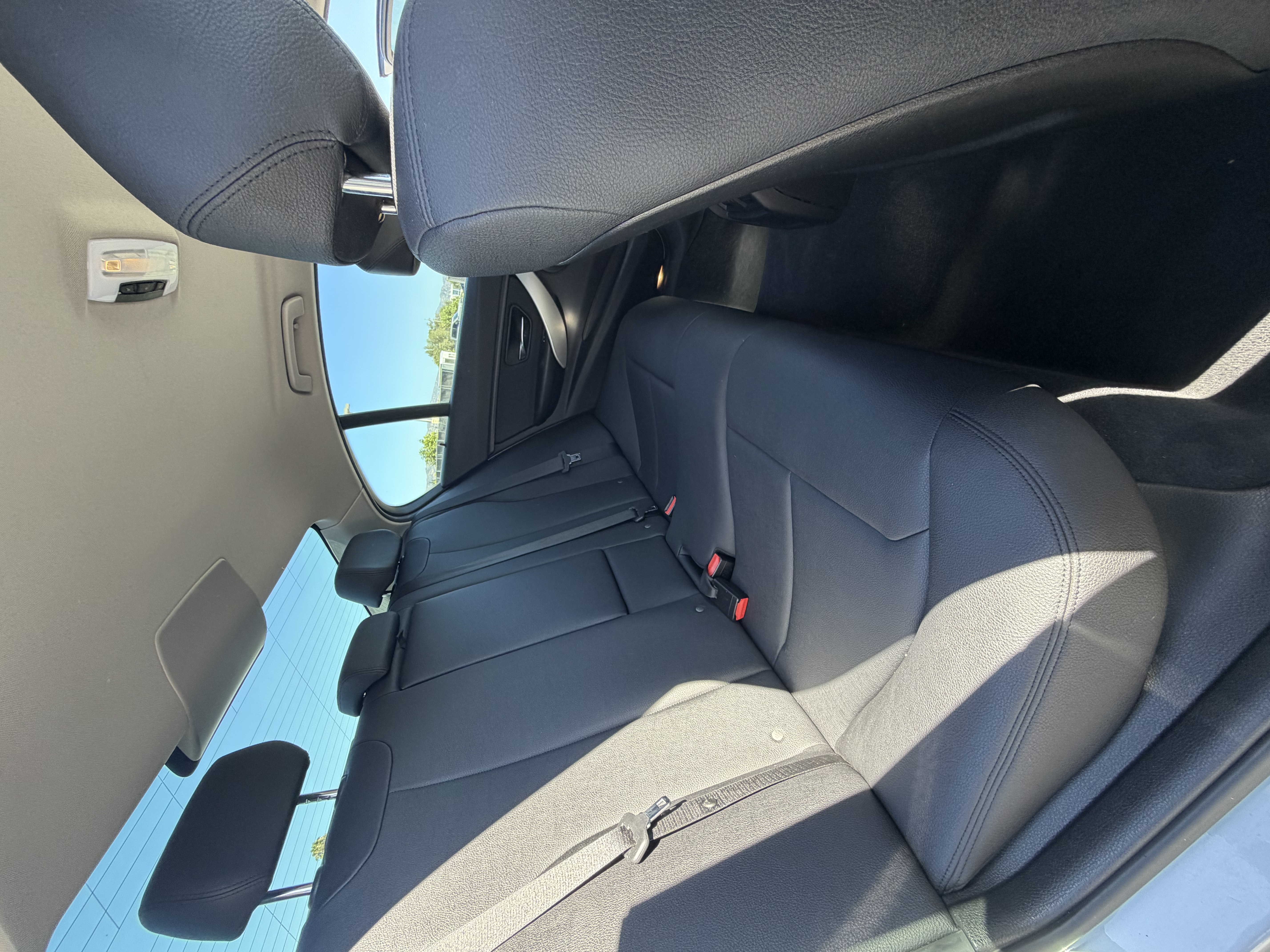Used 2018 BMW 320i Sedan RWD image 19