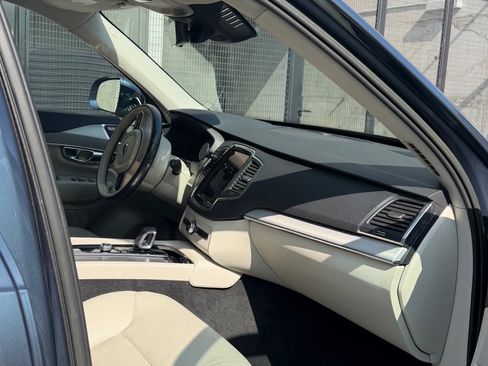 Used 2023 Volvo XC90 B5 Core image 18