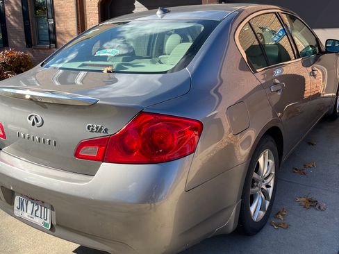 Used 2009 INFINITI G37 37x Sedan 4D w/ Premium Pkg image 2