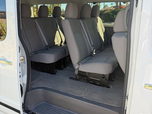 Used 2018 Nissan NV 3500 SV w/ Navigation Package image 9