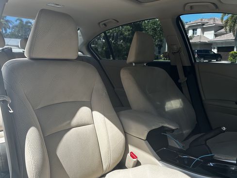 Used 2016 Honda Accord EX image 4