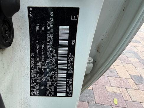 Used 2016 Toyota Land Cruiser image 6