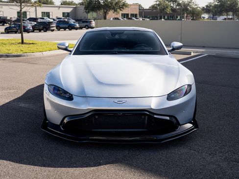 Used 2019 Aston Martin V8 Vantage Coupe RWD image 6