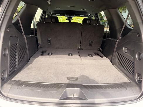 Used 2024 Chevrolet Tahoe LS RWD image 17
