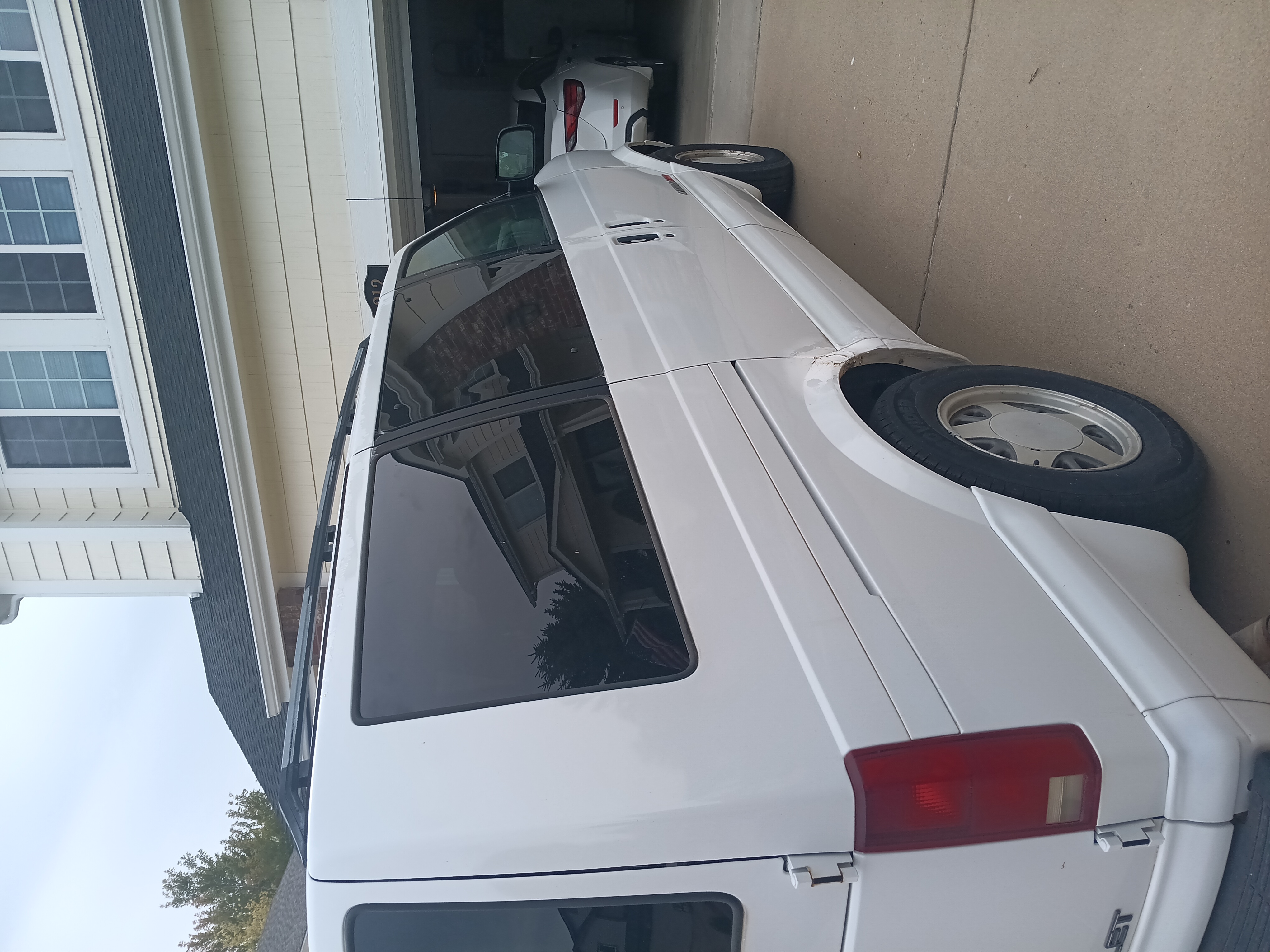 Used 2001 Chevrolet Astro Passenger AWD image 4