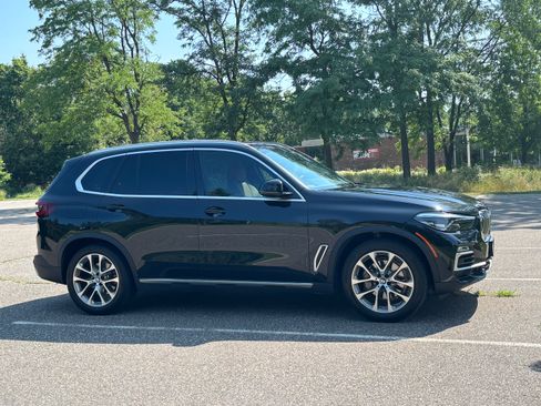 Used 2021 BMW X5 xDrive40i AWD/4WD image 1