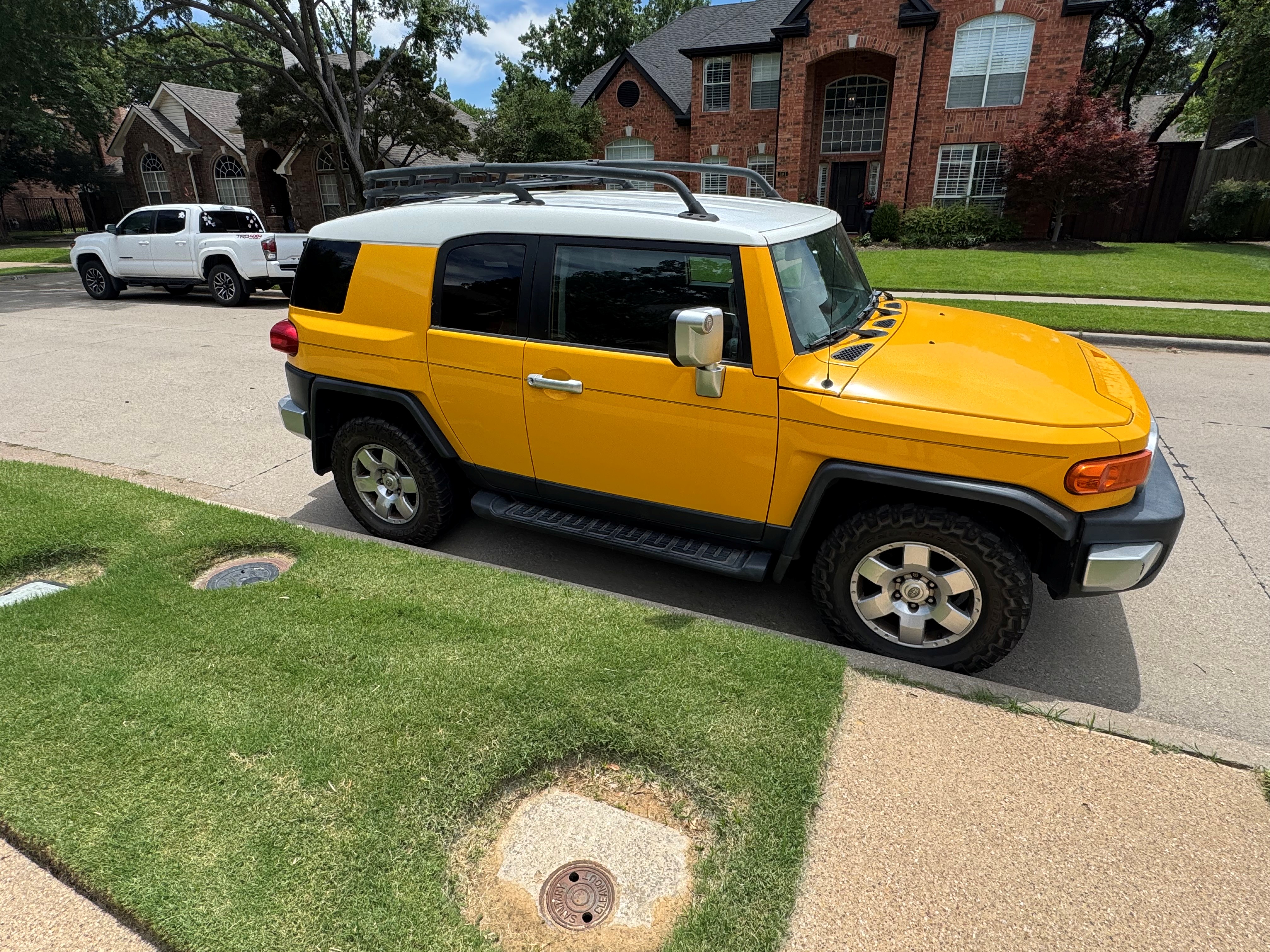 Used 2007 Toyota FJ Cruiser 2WD image 1
