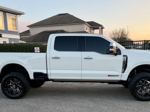 Used 2024 Ford F250 Platinum image 16