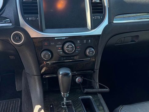 Used 2013 Chrysler 300 C image 8
