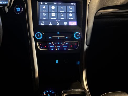 Used 2018 Ford Fusion Energi SE image 5