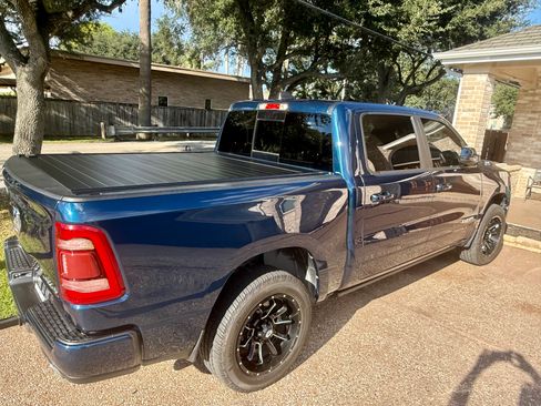 Used 2024 RAM 1500 Laramie AWD/4WD image 15