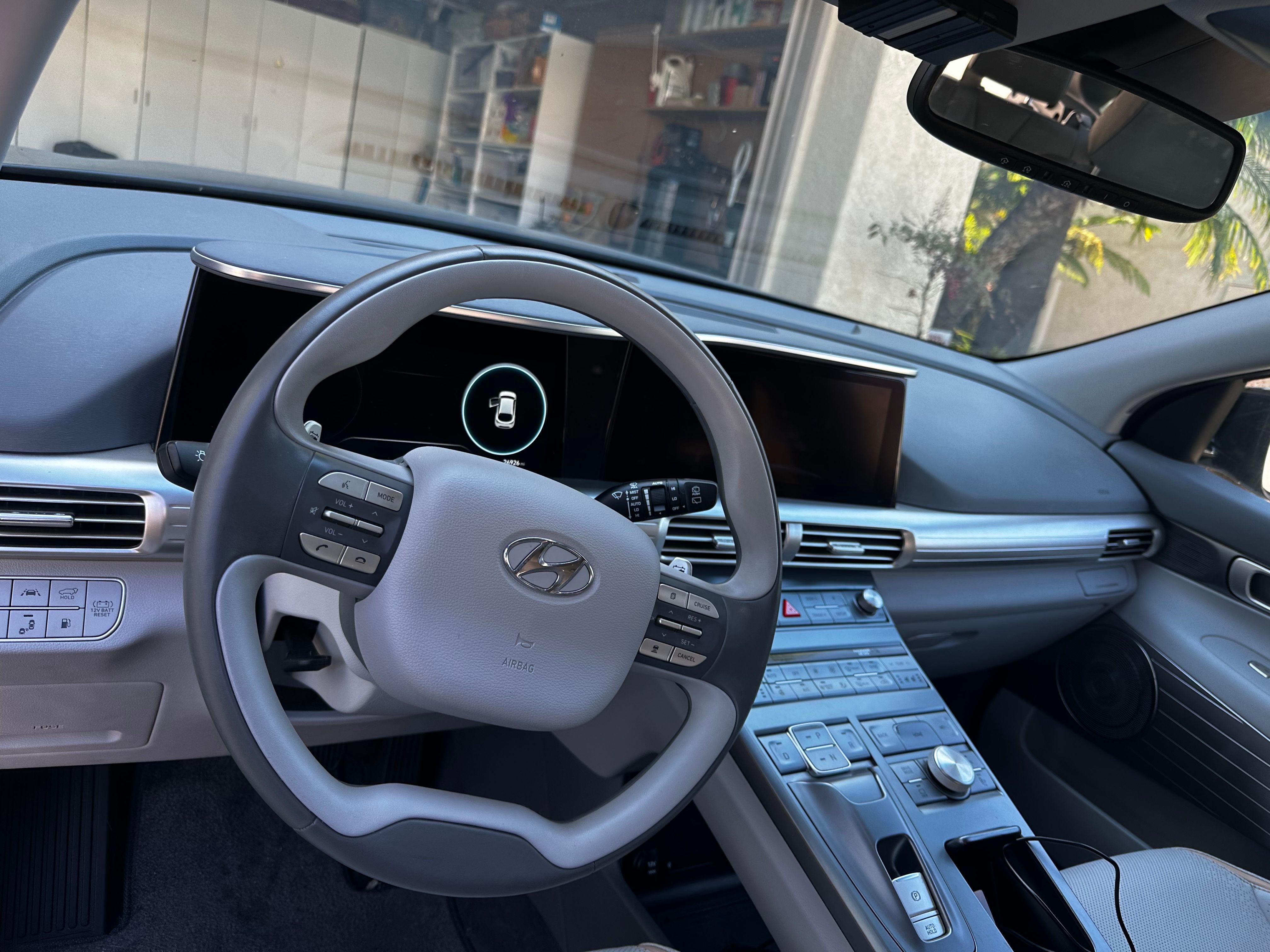 Used 2022 Hyundai Nexo Limited FWD image 9
