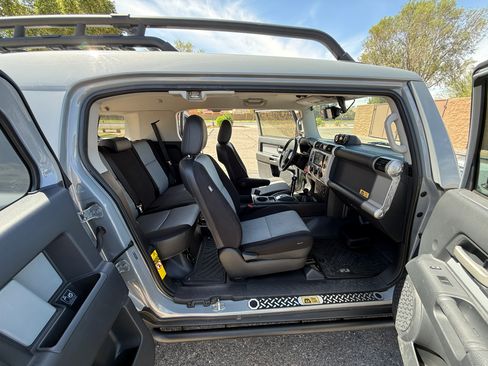 Used 2013 Toyota FJ Cruiser 4WD w/ Trail Teams Special Edition image 5