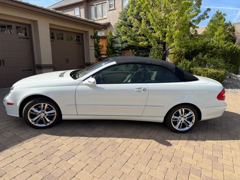 Used 2007 Mercedes-Benz CLK 350 Cabriolet image 2