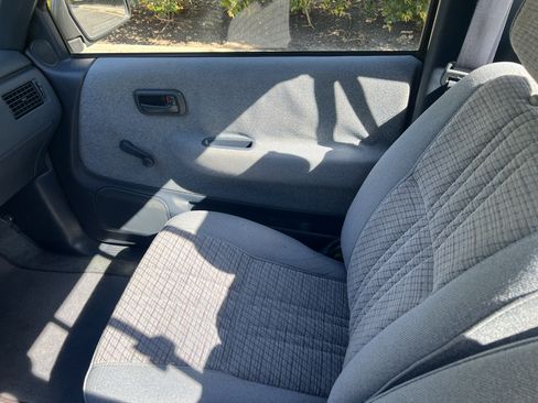 Used 1993 Toyota T100 SR5 image 6