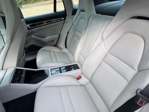 Used 2019 Porsche Panamera Turbo image 14