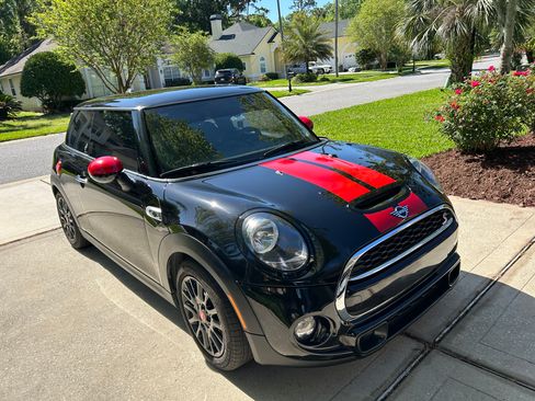 Used 2019 MINI Cooper S w/ Storage Package FWD image 8