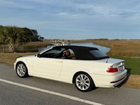Used 2005 BMW 330Ci Convertible image 12