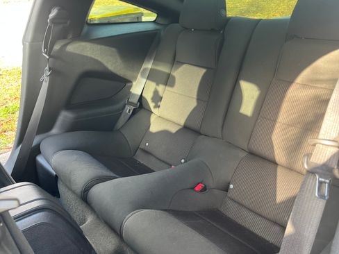 Used 2014 Ford Mustang GT image 10