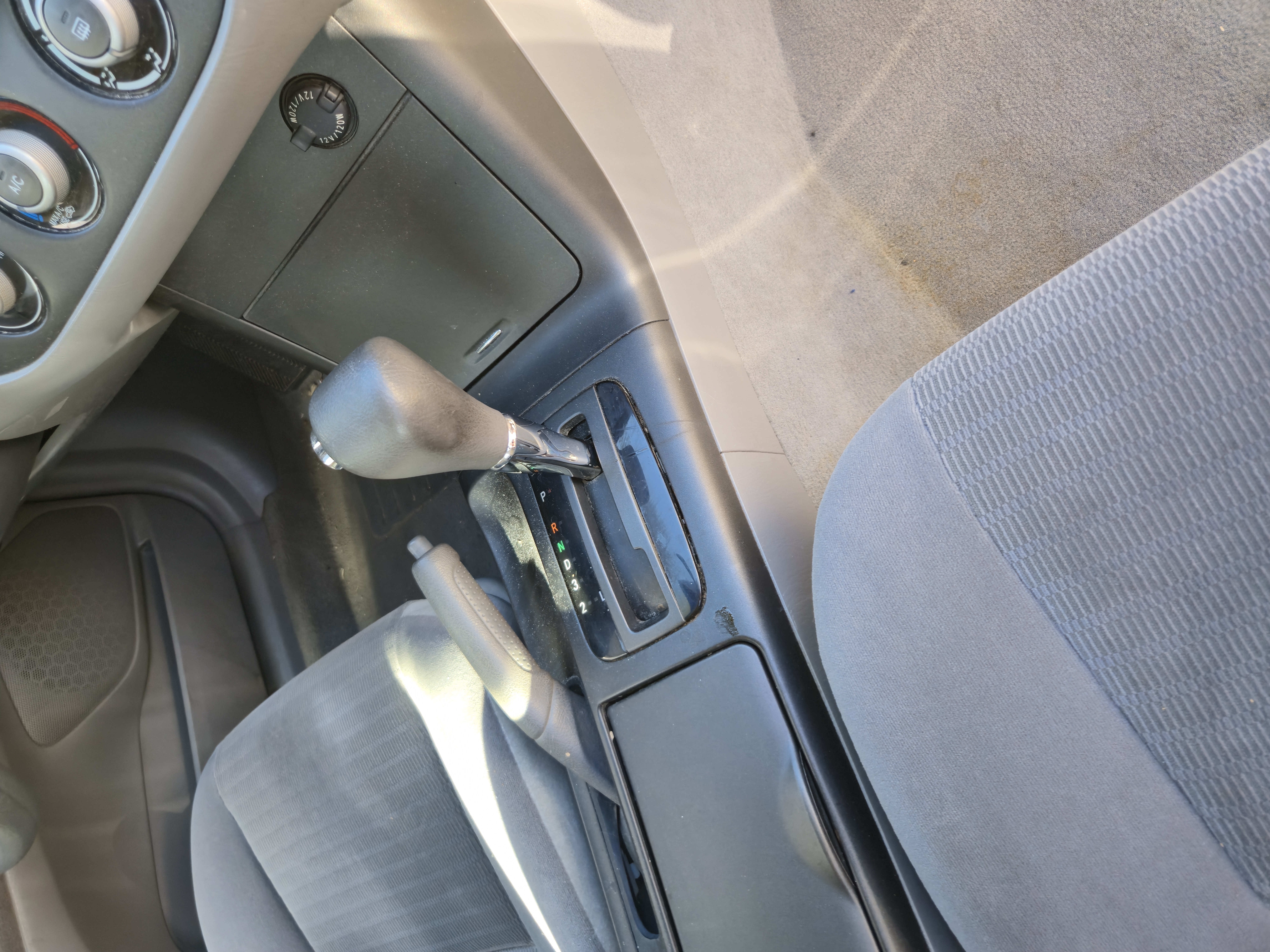 Used 2005 Toyota Camry LE FWD image 24